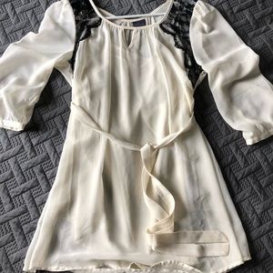 MOTHERHOOD MATERNITY BLOUSE